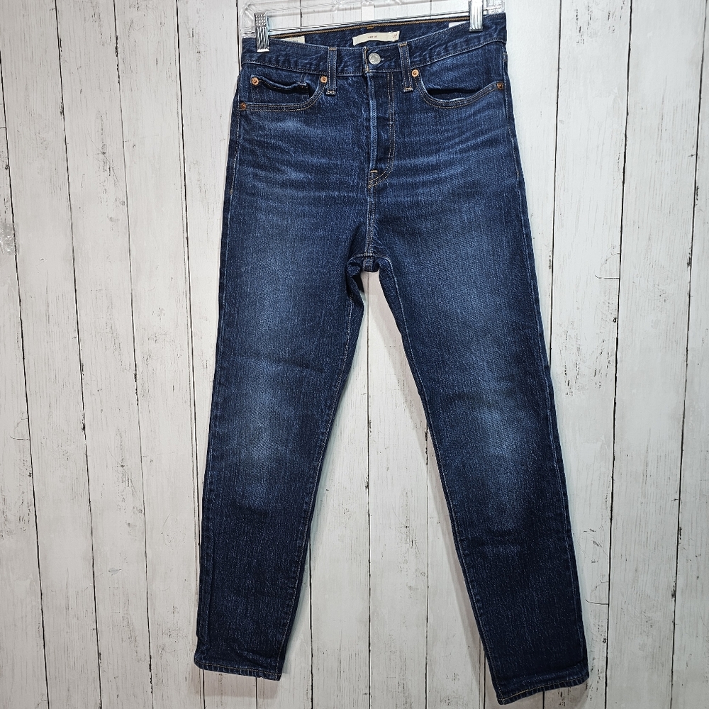 Levis Women's Premium Wedgie Straight Big E Jeans Button Fly Blue Denim Size 27.